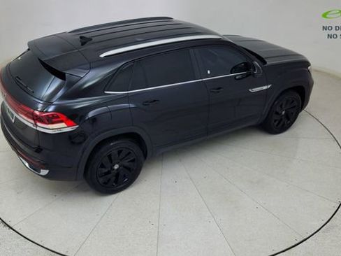 Used 2024 Volkswagen Atlas Cross Sport SE w/ Black Wheel Package image 78