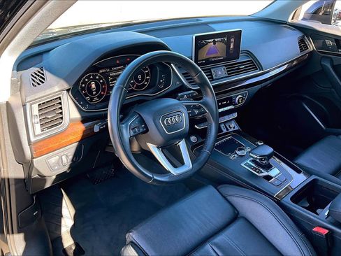 Used 2020 Audi Q5 Premium Plus image 18