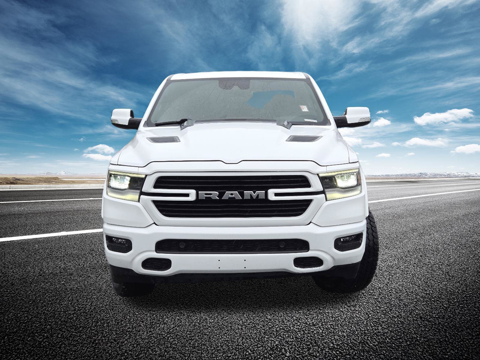 Used 2022 RAM 1500 Laramie w/ Sport Appearance Package AWD/4WD image 15
