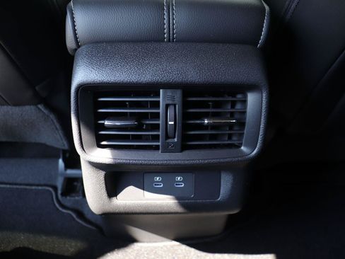 Used 2025 Nissan Murano SV AWD/4WD image 22
