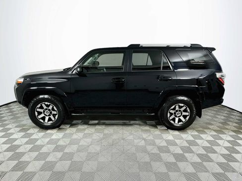 Used 2022 Toyota 4Runner SR5 AWD/4WD image 4