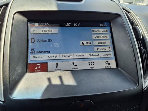 Used 2019 Ford Edge SEL w/ Equipment Group 201A FWD image 6
