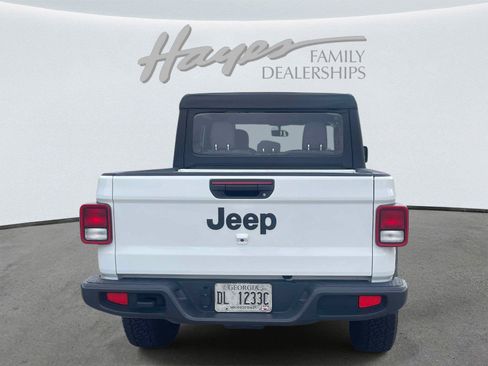 Used 2025 Jeep Gladiator Sport AWD/4WD image 4