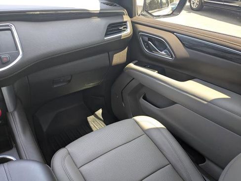 Used 2021 GMC Yukon SLT w/ SLT Premium Package RWD image 18