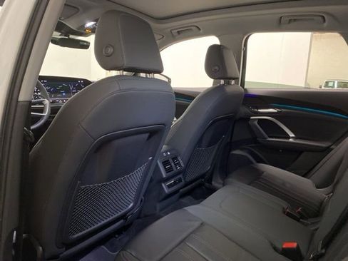 Used 2025 Audi Q5 Premium w/ Convenience Package image 18