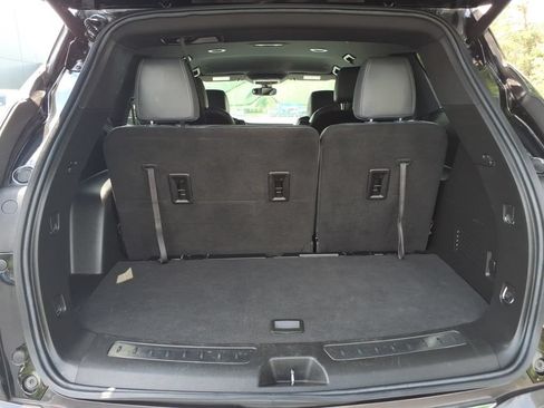 Certified 2023 Buick Enclave Essence AWD/4WD image 10