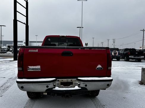 Used 2006 Ford F350 XLT image 3