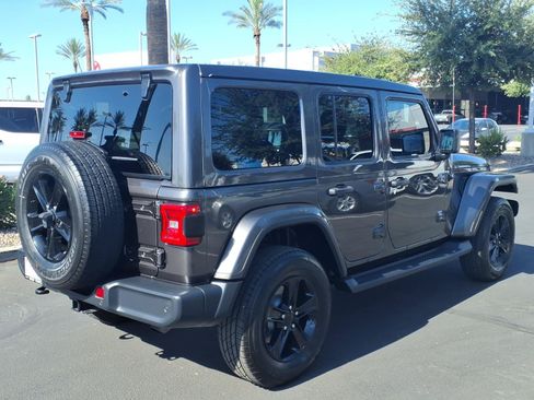 Used 2020 Jeep Wrangler Unlimited Sahara AWD/4WD image 4