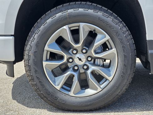 New 2026 Chevrolet Silverado 1500 RST w/ Convenience Package II AWD/4WD image 7