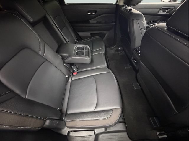 Certified 2025 Nissan Pathfinder SL FWD image 24