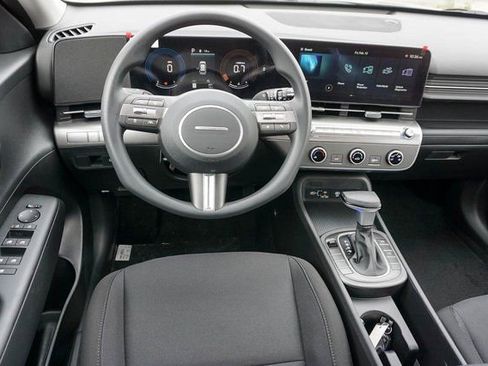 New 2026 Hyundai Kona SE FWD image 14