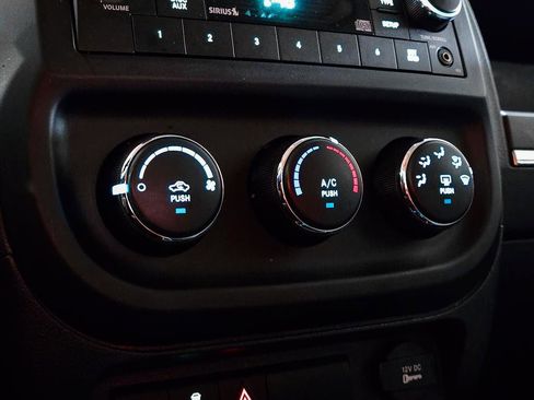 Used 2016 Jeep Patriot Sport image 28