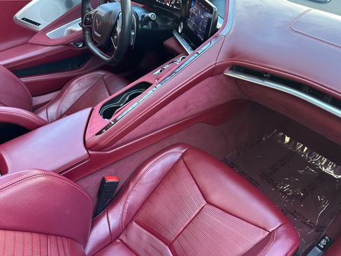 Used 2022 Chevrolet Corvette Stingray Premium Conv w/ Z51 Performance Package RWD image 19