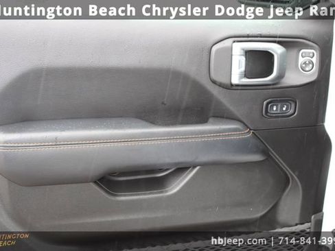 Used 2021 Jeep Wrangler Unlimited Sahara image 13