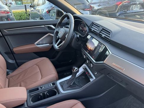 Used 2025 Audi Q3 2.0T Premium w/ Convenience Package image 27