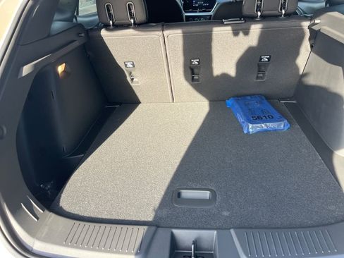 New 2026 Chevrolet Trax RS w/ Sunroof Package image 24