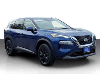 Used 2021 Nissan Rogue SV video 1