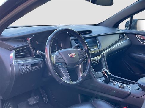 Used 2020 Cadillac XT5 Premium Luxury image 9