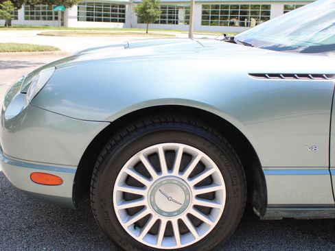 Used 2004 Ford Thunderbird Pacific Coast RWD image 27