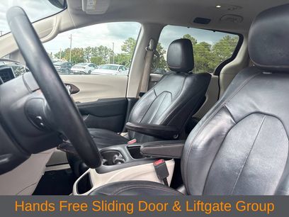 Used 2017 Chrysler Pacifica Touring-L Plus w/ Advanced Safetytec Group
