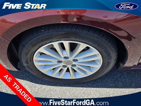 Used 2015 Toyota Avalon Limited FWD image 10