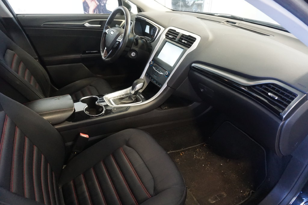 Used 2014 Ford Fusion SE FWD image 23