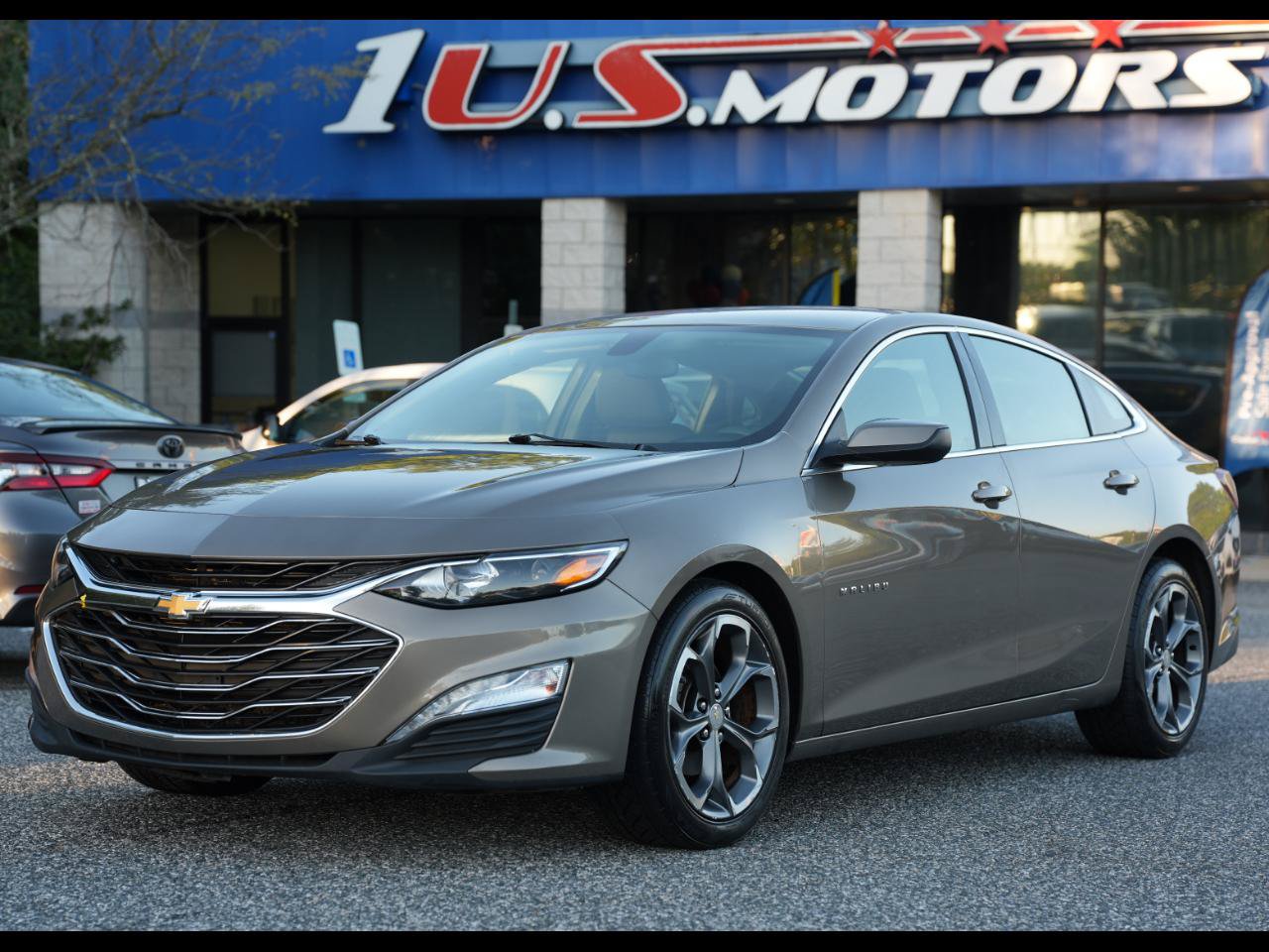Used 2020 Chevrolet Malibu LT FWD image 1