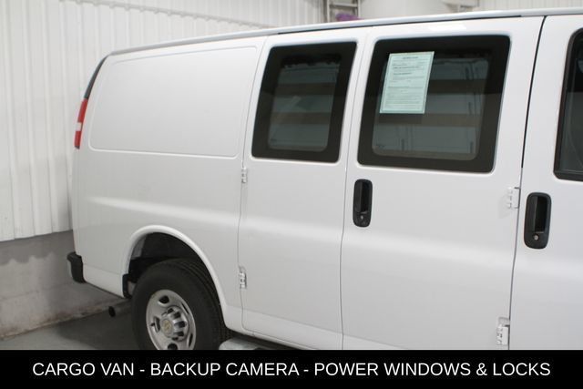 Used 2024 Chevrolet Express 2500 w/ Driver Convenience Package RWD image 3