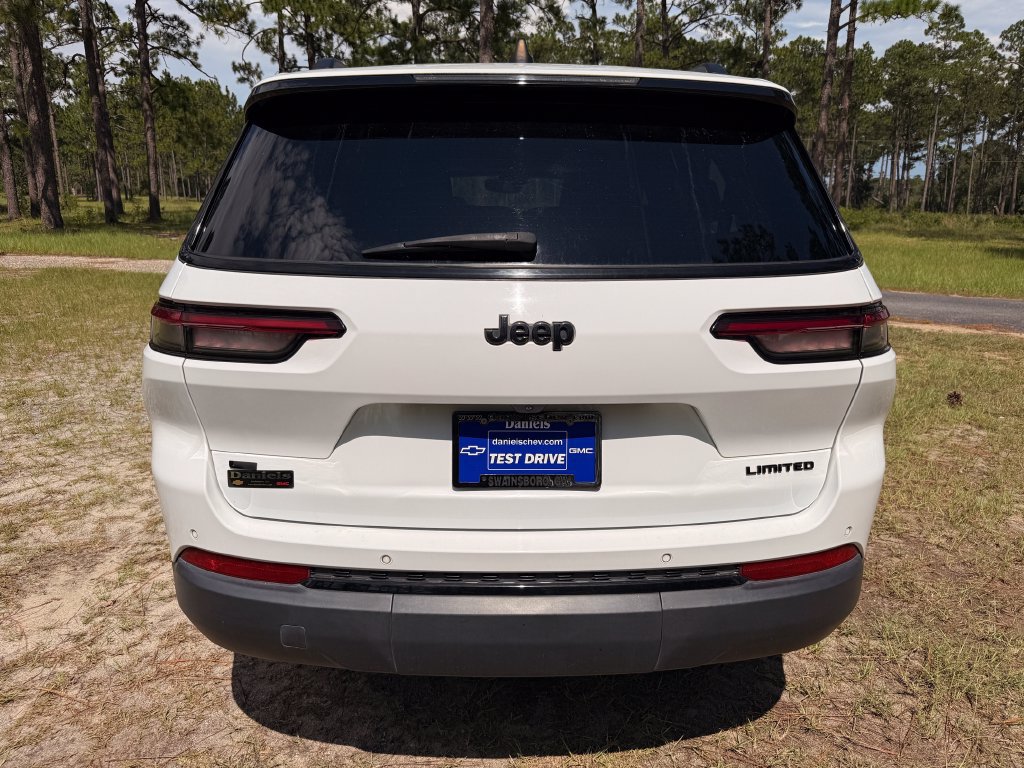 Used 2023 Jeep Grand Cherokee L Limited w/ Black Appearance Package RWD image 4