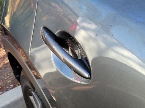 Used 2023 MAZDA CX-9 Touring image 12