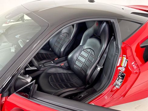 Used 2021 Ferrari F8 Tributo RWD image 14