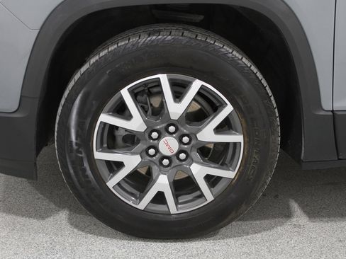 Used 2023 GMC Acadia SLE w/ Driver Convenience Package image 23