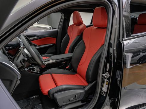 Used 2025 BMW X2 xDrive28i AWD/4WD image 33