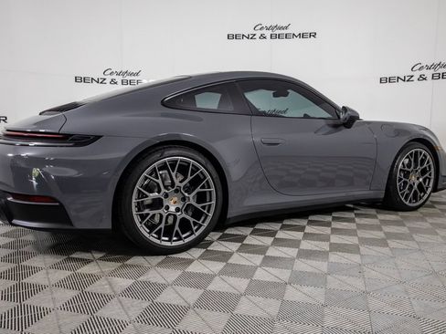 Used 2025 Porsche 911 Carrera RWD image 4