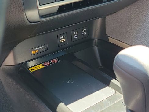 Used 2025 Toyota Camry LE image 24