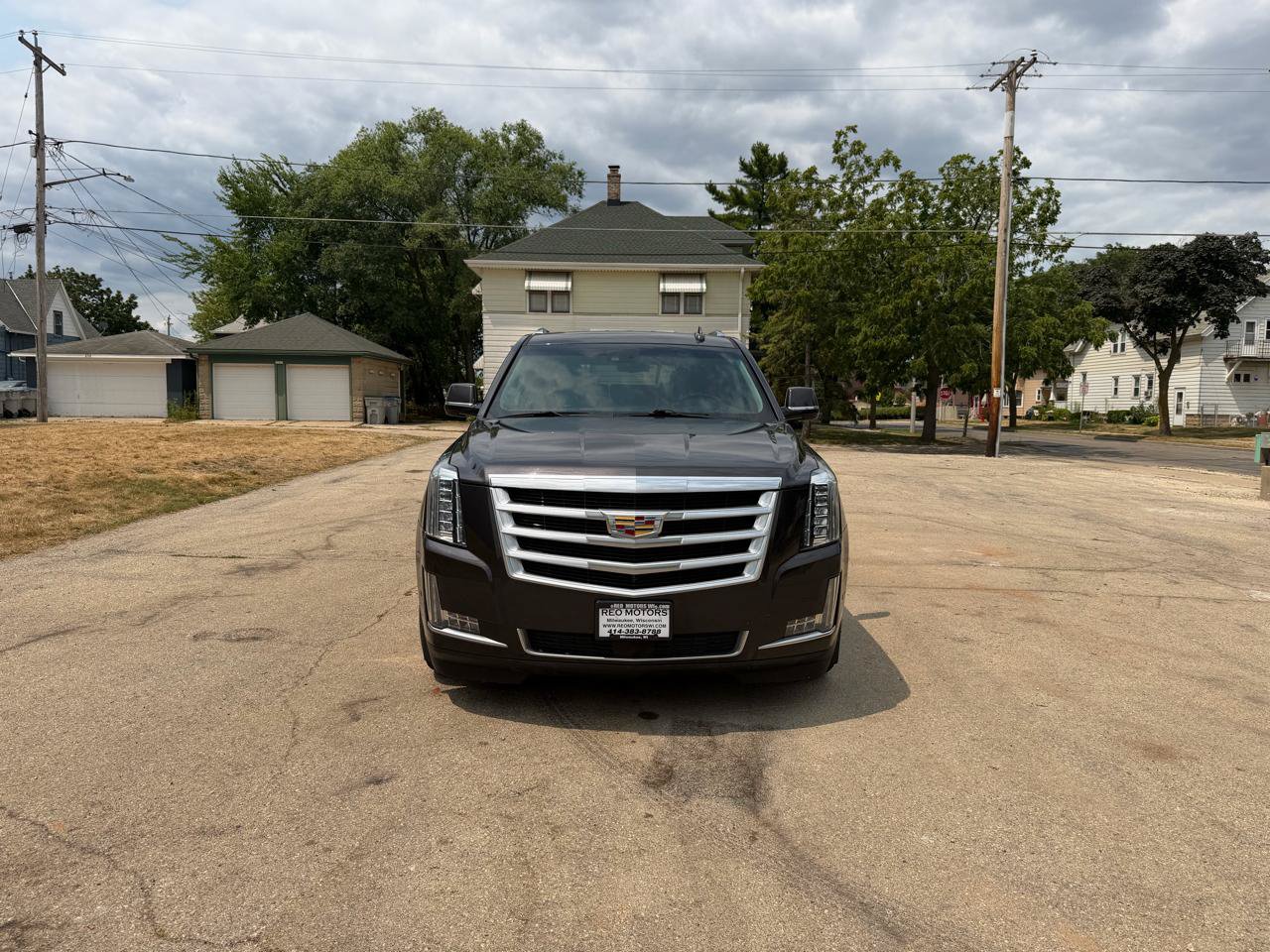 Used 2018 Cadillac Escalade Premium Luxury AWD/4WD image 2