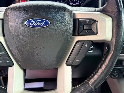 Used 2022 Ford F350 Lariat w/ Lariat Ultimate Package AWD/4WD image 25