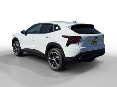 New 2026 Chevrolet Trax RS w/ Driver Confidence Package image 3