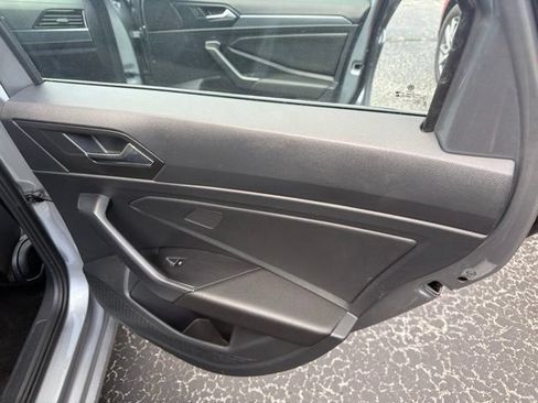 Used 2024 Volkswagen Jetta SE FWD image 20