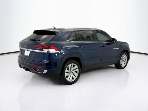 Used 2023 Volkswagen Atlas Cross Sport SE FWD image 5