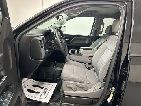 Used 2018 Chevrolet Silverado 1500 Custom w/ Custom Value Package AWD/4WD image 9