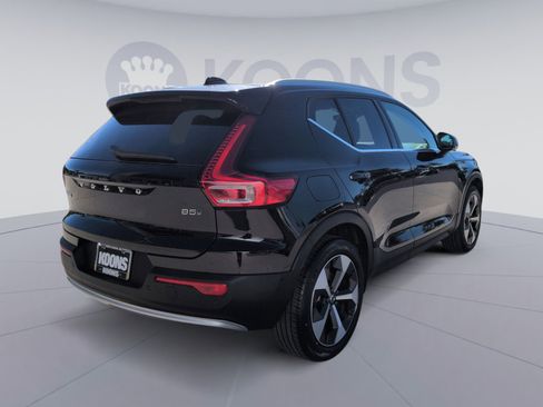 New 2025 Volvo XC40 B5 Plus w/ Protection Package Premier image 7