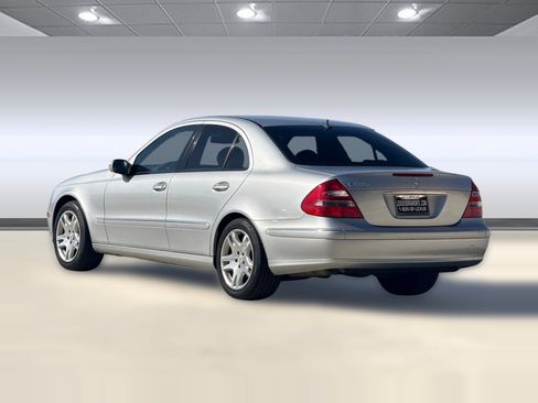 Used 2003 Mercedes-Benz E 500 Sedan image 3