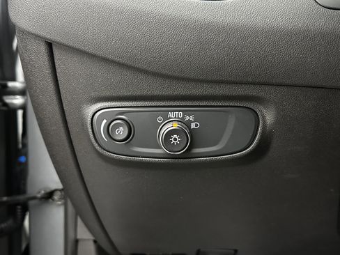 Used 2024 Chevrolet Equinox LT image 23