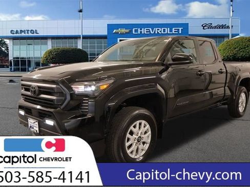 Used 2024 Toyota Tacoma SR5 AWD/4WD image 7