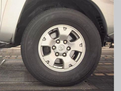 Used 2012 Toyota Tacoma PreRunner w/ SR5 Pkg RWD image 10