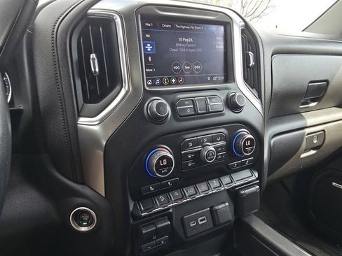 Used 2019 Chevrolet Silverado 1500 RST image 28