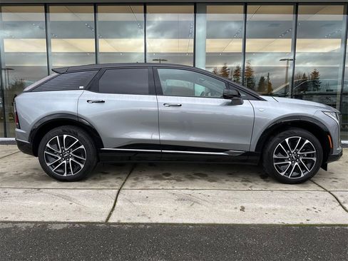 New 2026 Cadillac Optiq Sport 2 image 6