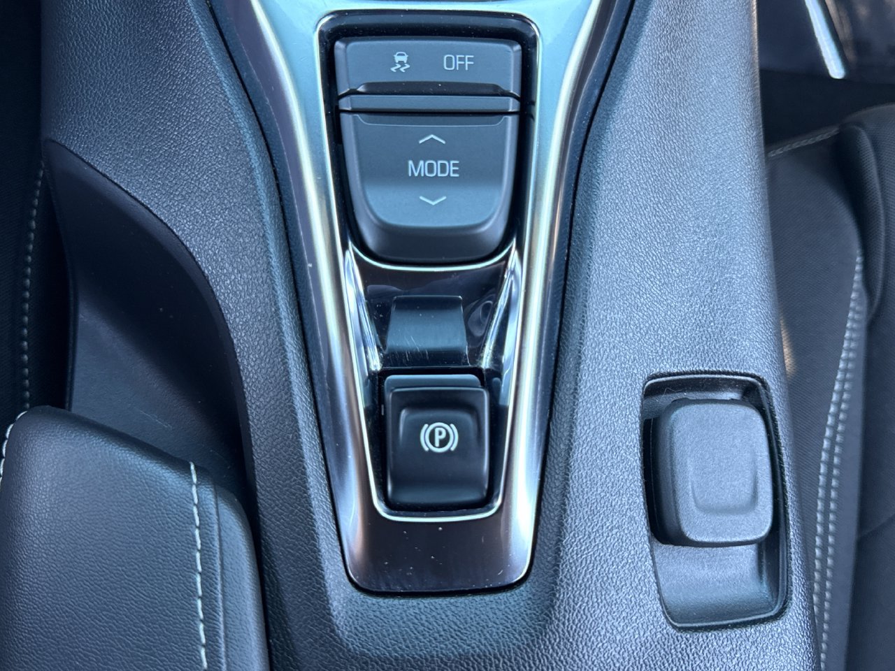 Used 2023 Chevrolet Camaro LT RWD image 20