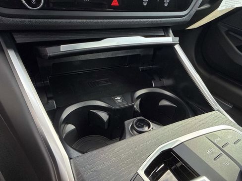 New 2026 BMW 330i Sedan w/ M Sport Package RWD image 29